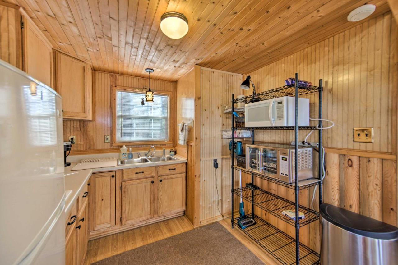 Lakefront Cabin With 2 Lofts, Boats On 4 Acres Winnsboro المظهر الخارجي الصورة